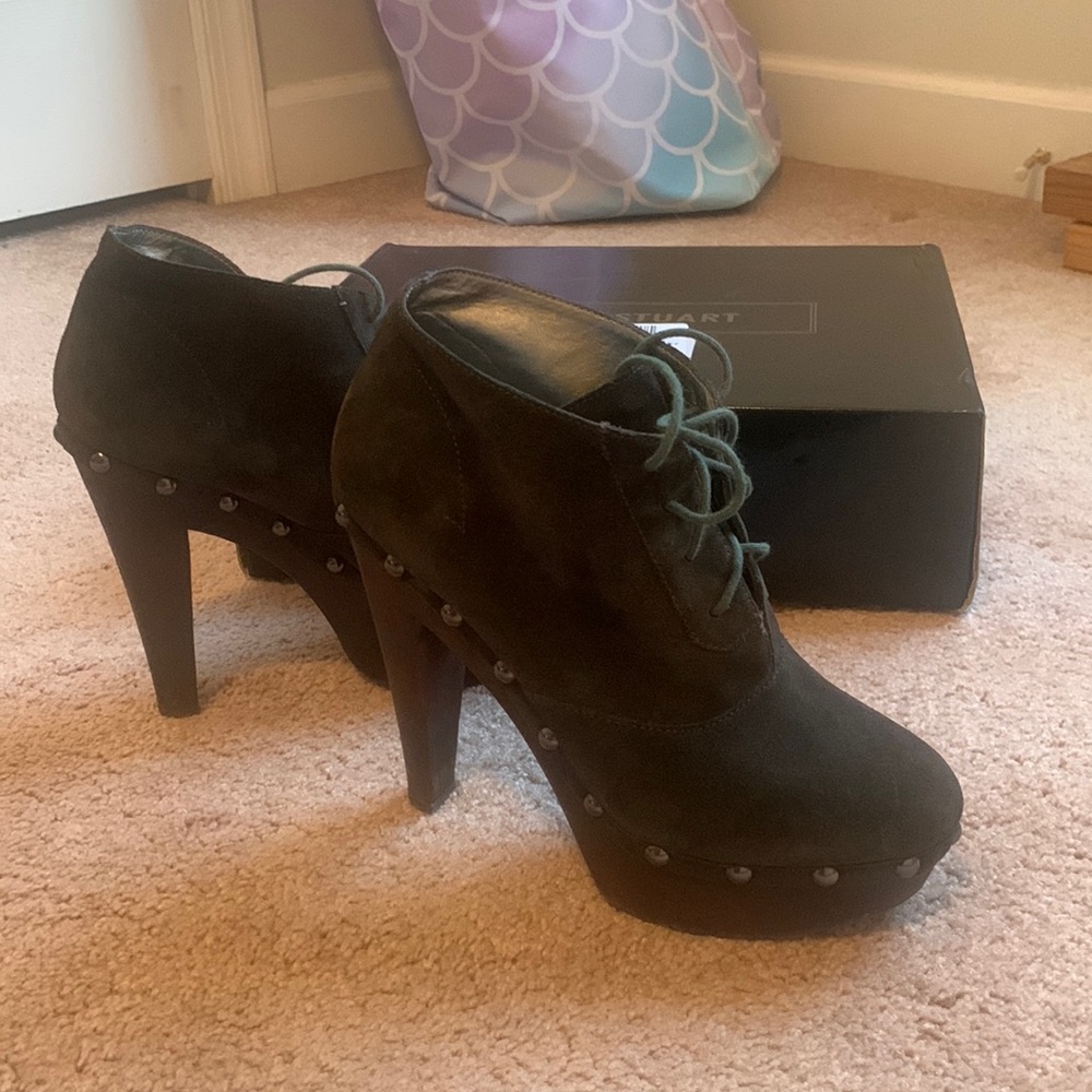 Ladies Colin Stewart lace-up clog graphite leather size 7.5.